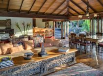 Villa East Indies, Living room area